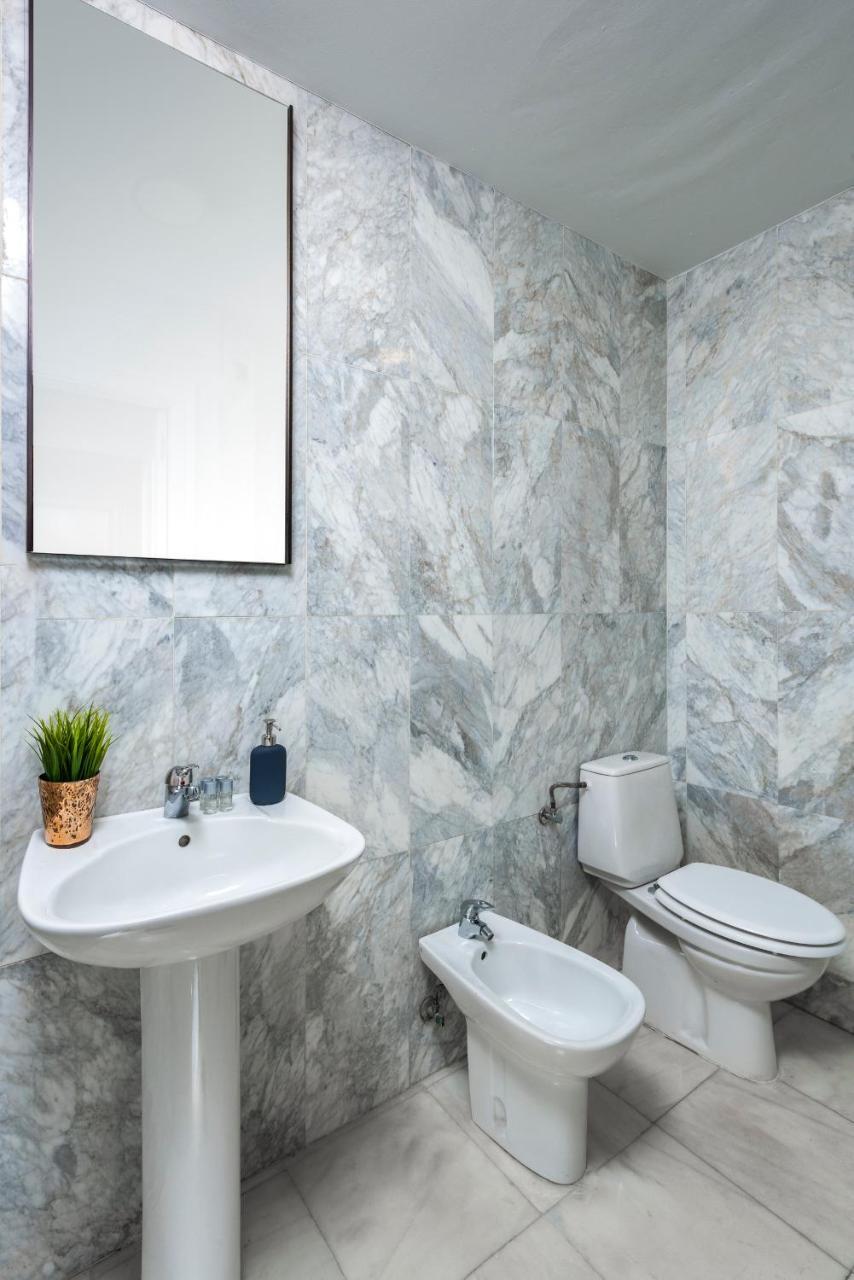 Lux Home - Sierpes Terrace Севиля Екстериор снимка